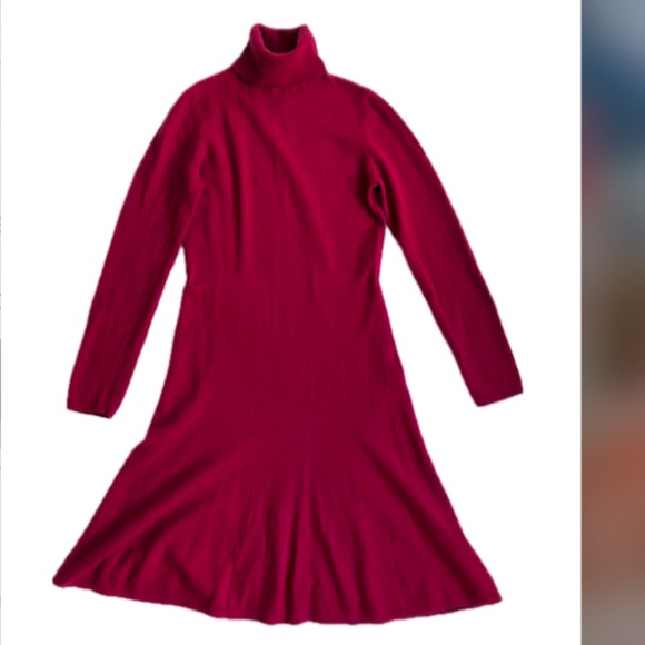 Pink wool turtleneck dress - Picture 2 of 5